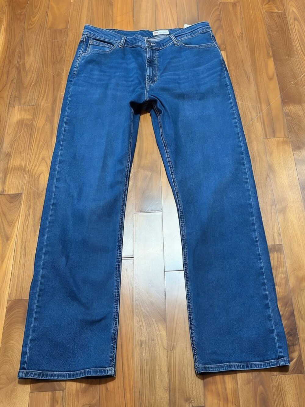 Wrangler Jeans Mens 38x32 Blue Medium Wash Relaxed Bootcut Stretch Denim